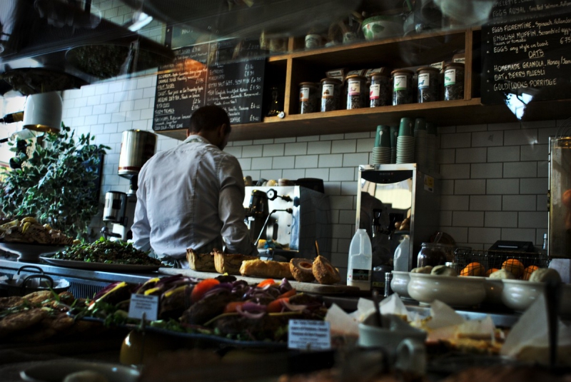 magasin-ROQUEBRUNE CAP MARTIN-min_bar_cafe_restaurant_shop_counter_showcase_display_fresh-877172